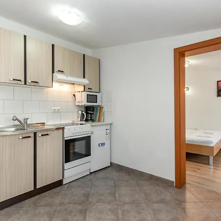 Lovely In With Wifi Apartment Crikvenica