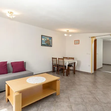 Lägenhet Gorgeous In With Wifi Crikvenica