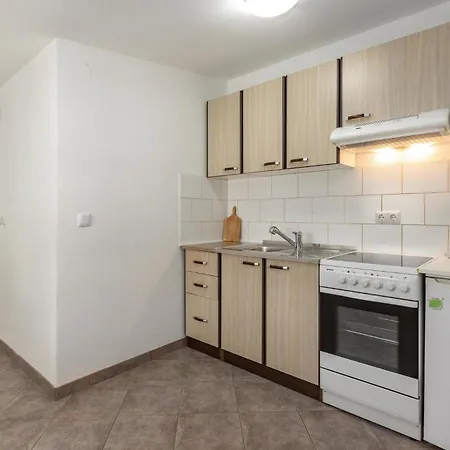 Lovely In With Wifi Apartment Crikvenica